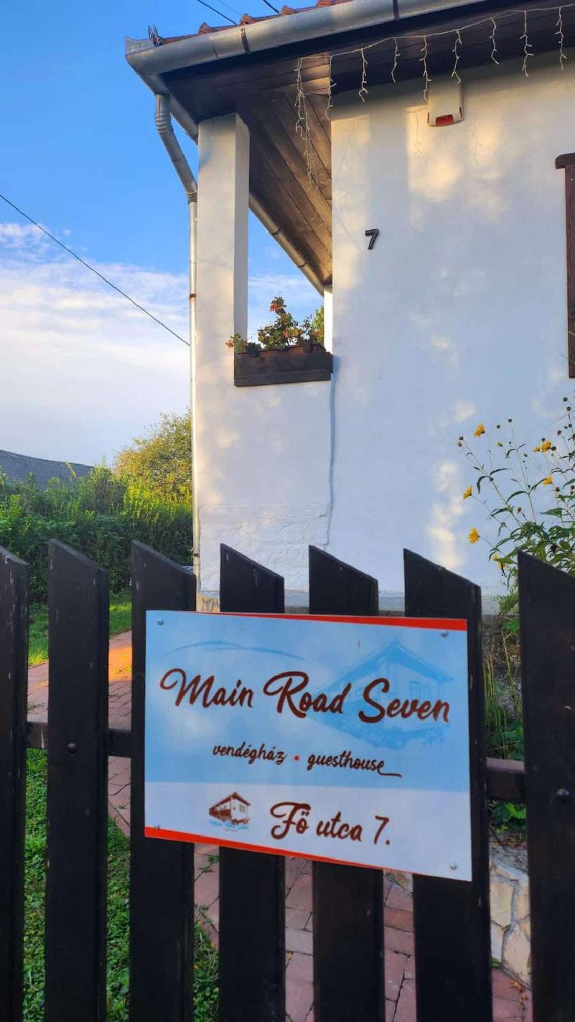 Main Road Seven Vendeghaz Fuzerradvany